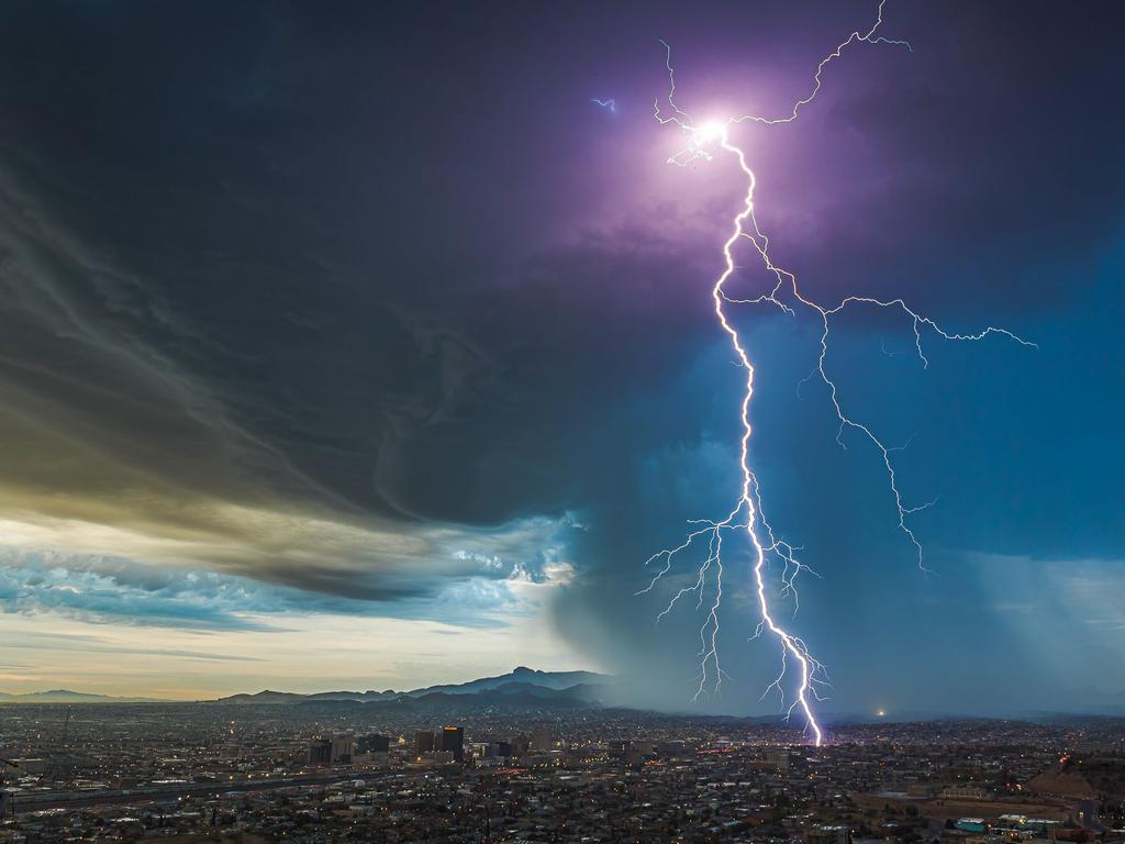 Pre-dawn thunderstorm in El Paso, Texas, USA. Picture: Lori Grace Bailey/Royal Meteorological Society/Media Drum/Australscope