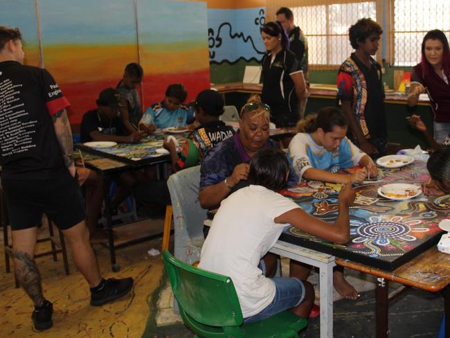 Kalkadoon artists Chern'ee and Brooke Sutton recently hosted a painting workshop at Wadja Wadja High School in Woorabinda.