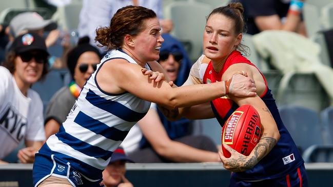 Meghan McDonald tackles Tayla Harris. Picture: Getty Images