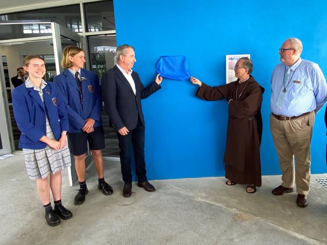 Page MP Keevin Hogan with Trinity Catholic College principal Brother John Hilet and other Trinity representatives at the opening of the new TAS Building.