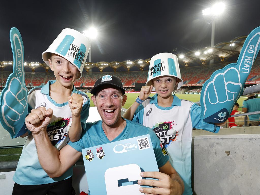 Brisbane Heat V Adelaide Strikers At Heritage Bank Stadium | Social ...