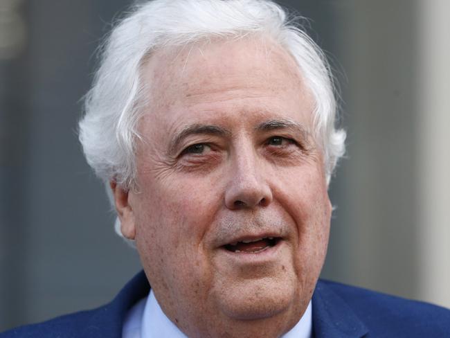 Mining magnet and former MP Clive Palmer speaks to media as he leave the Supreme Court after sitting a whole day session in Brisbane, Monday, 30 October, 2017. Liquidators are trying to secure court orders to freeze more than $200 million worth of Mr Palmer's assets. (AAP Image/Regi Varghese) NO ARCHIVING, EDITORIAL USE ONLY