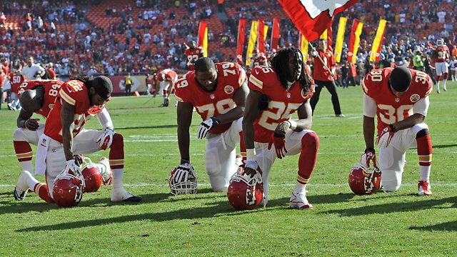 Chiefs play Panthers in wake of Jovan Belcher tragedy - Los