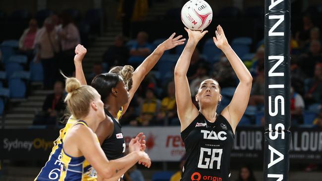 Sophie Garbin (R) will miss two games for Magpies after testing positive to Covid. Picture: Getty