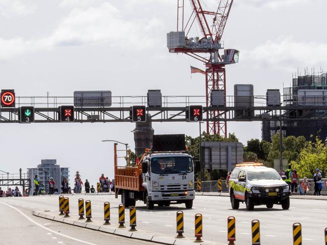 SYDNEY, AUSTRALIA, NCA NewsWire, 18 SEPTEMBER, 2022: Traffic delays across Sydney CBD roads, with the Harbour Bridge and sections of the CBD shut down for the Sydney Running Festival.Picture: NCA NewsWire / Monique Harmer