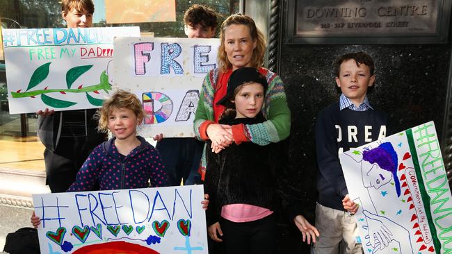 Saffrine Duggan with her kids protests peacefully outside court. Picture: NCA NewsWire/ Gaye Gerard