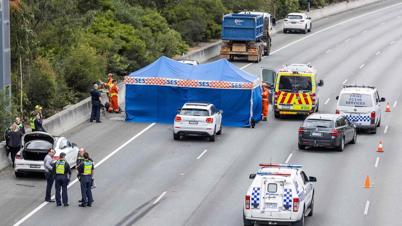 Melbourne Crash Woman Hit By Truck On Monash Freeway Traffic Delays The Advertiser 2637