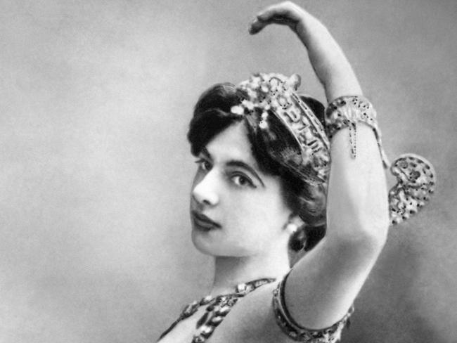 Margaretha Geertruida Zelle, changed her name to Mata Hari and performed as an Indonesian princess.