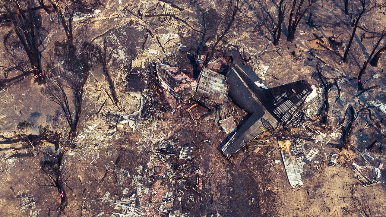 Three Americans killed fighting bushfires in Australia, bodies found ...