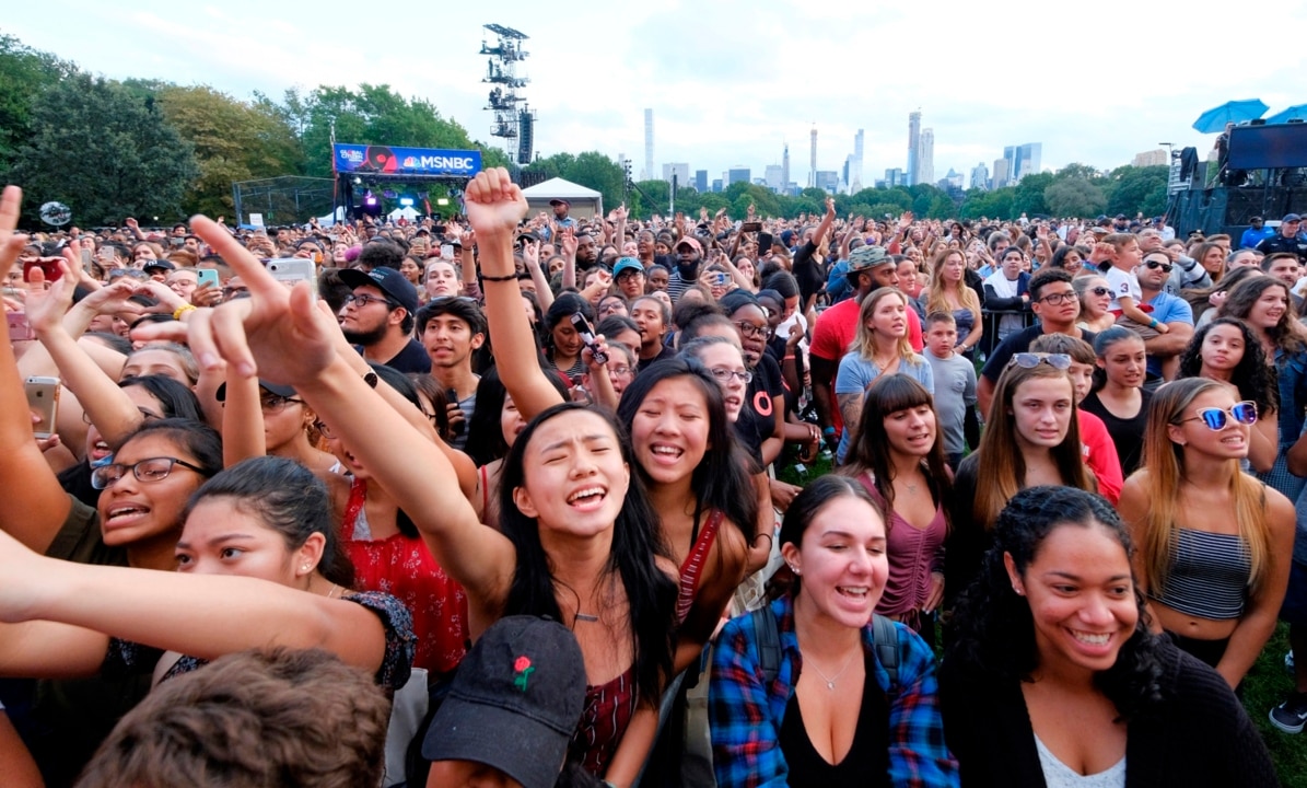 Global Citizen Music Festival takes aim at poverty | news.com.au ...