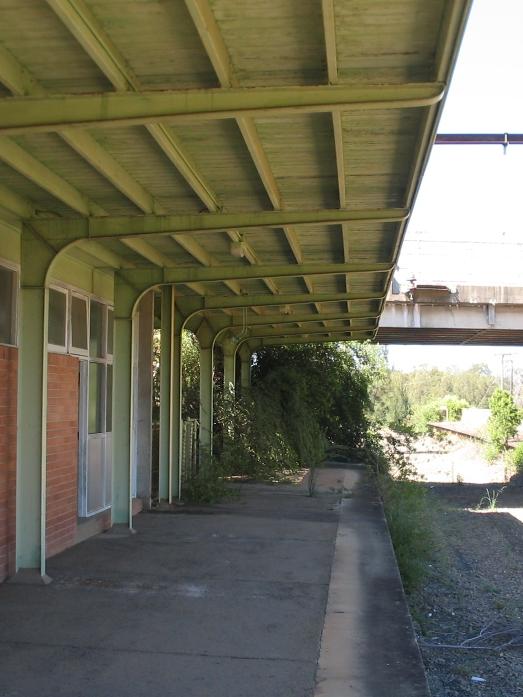 Cochrane Station as it looked on January 18, 2005. Photo courtesy of railpage.com.au