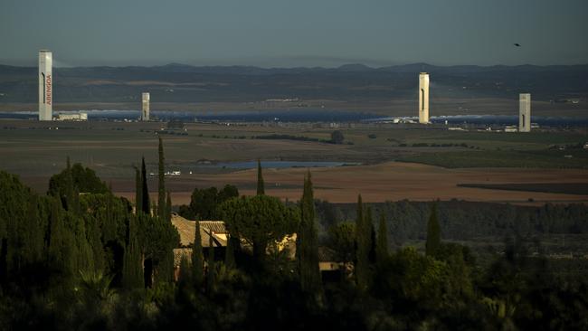 Shares in Abengoa went into free fall last week after it emerged the renewable energy giant was close to bankruptcy following years of unsustainable expansion.