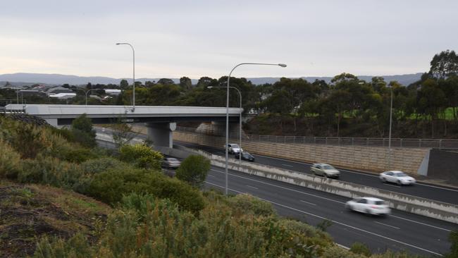 The Southern Expressway overpass near Moore Rd, where one of the latest incidents of rock throwing occurred. Picture: Tricia Watkinson