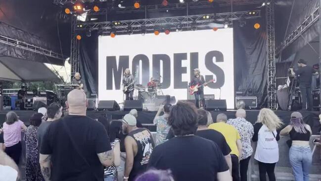 Models – "Hold On" Live at Eatons Hill Hotel (March 2023)