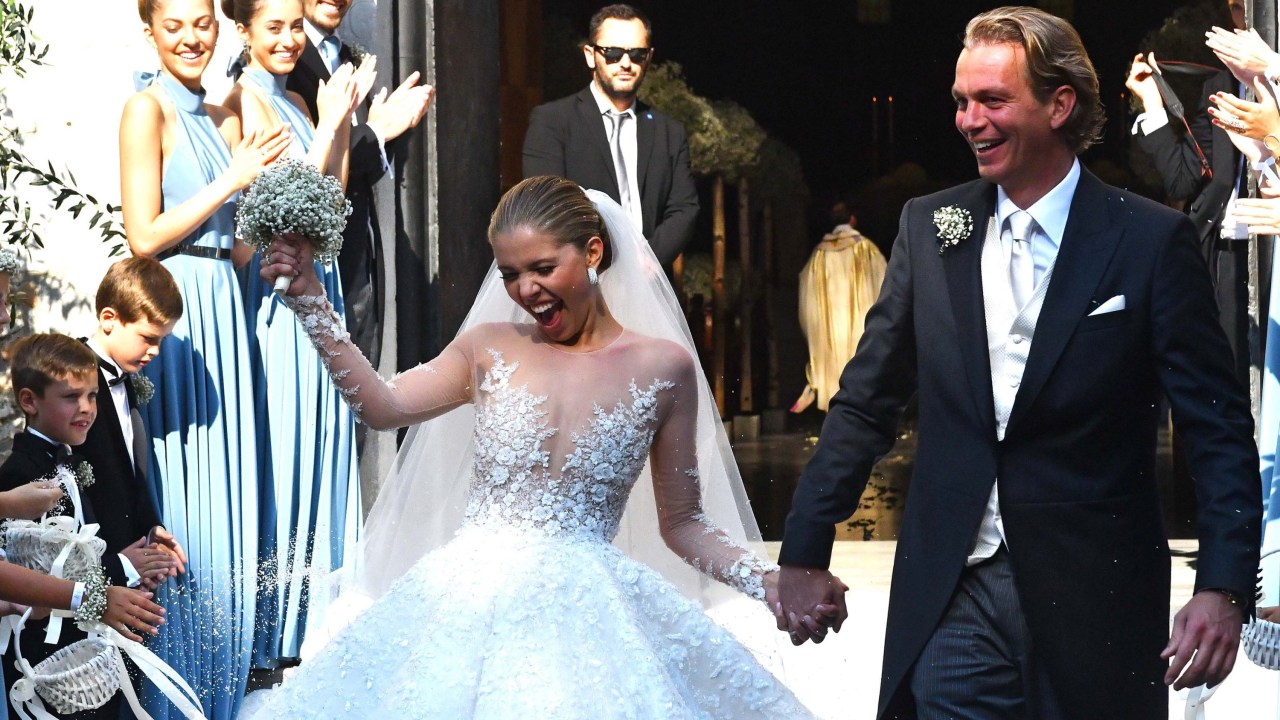 Victoria Swarovski Se Casou Usando Vestido De £ E Cristais Swarovski  Bordados Born To Be A Bride