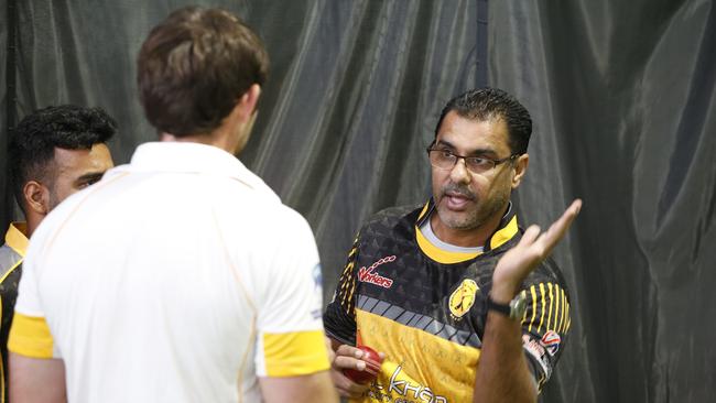 Pakistan legend Waqar Younis is now living in Australia.