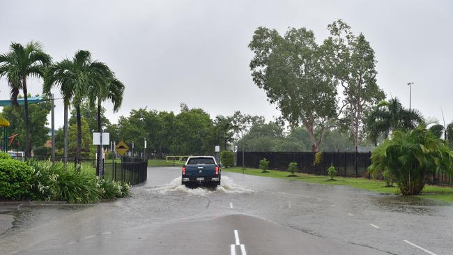 Golf links Drive. Picture: Shae Beplate.