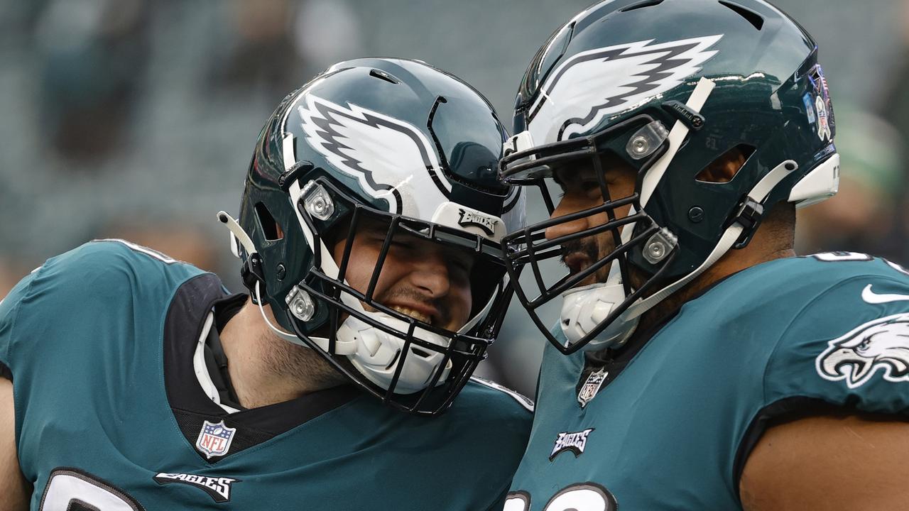 Watch: Marcus Davenport and Jordan Mailata wrestle on field during Eagles  vs. Saints