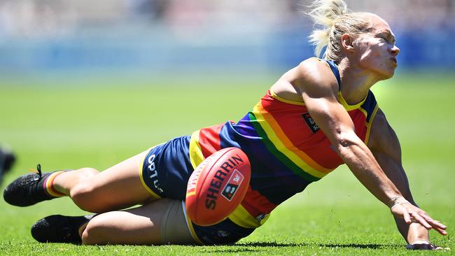 Erin Phillips dives for a low ball during the round three AFLW match between her Adelaide Crows and Fremantle Dockers at Norwood Oval. Picture: Mark Brake