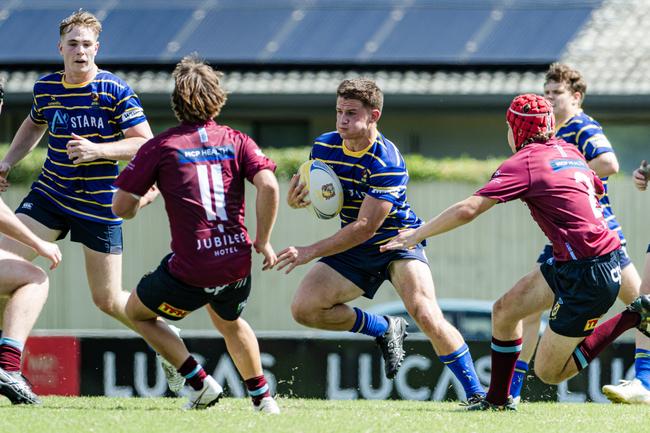 Ilan Cloete charges forward. Picture credit: Brendan Hertel Photography.
