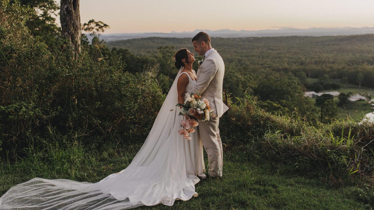 Changed my mind three weeks out Qld Bride s last minute gown