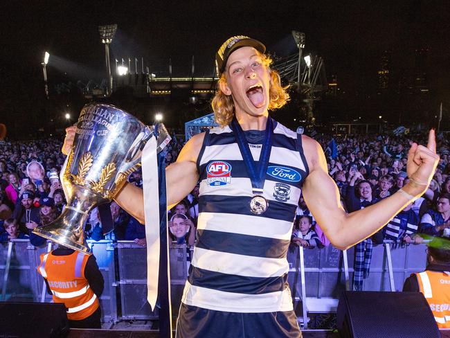 2022 AFL Grand Final between the Geelong Cats and Sydney Swans at the MCG. Sam De Koning presents to the fans. Picture: Mark Stewart