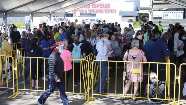 Concerned locals waited hours to get tested on Wednesday. Picture: Alex Coppel