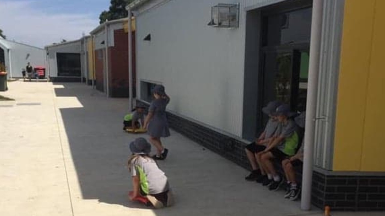 Ashley Park Primary School students swelter without airconditioning, shade  | Herald Sun