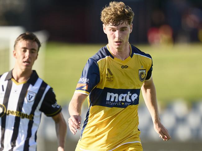 SYDNEY, AUSTRALIA - MARCH 10: Bradley Tapp of the Mariners controls the ball during the A-League Men round 20 match between Macarthur FC and Central Coast Mariners at Campbelltown Stadium, on March 10, 2024, in Sydney, Australia. (Photo by Brett Hemmings/Getty Images)