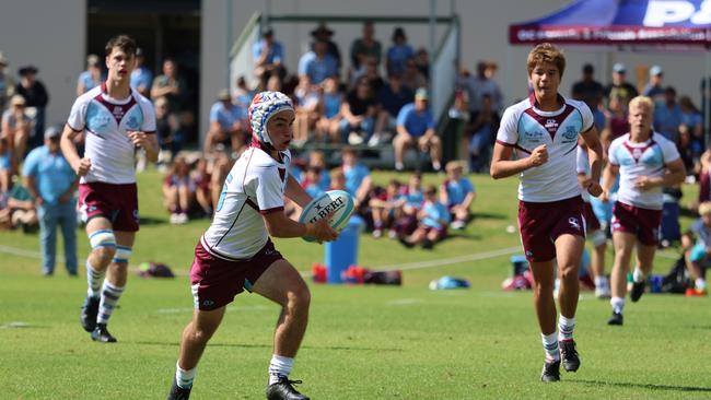 Sam West having a run. Picture credit: Barbara Herrmannsen