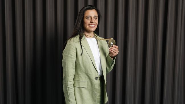 Alex Chidiac poses with the Julie Dolan Medal. Picture: Getty Images for A-Leagues