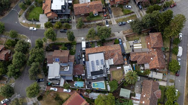 Hot air balloon flight, Global ballooning, aerial  photography Melbourne - PORT MELBOURNE HOUSING SUBURB BACK YARD POOL Picture: Sarah Matray