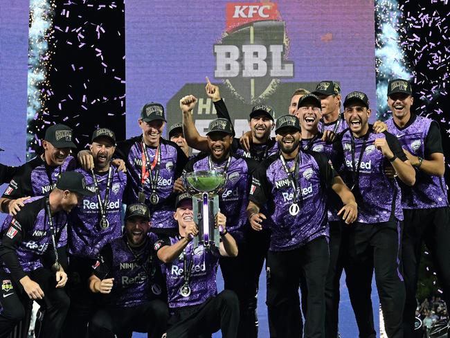 HOBART, AUSTRALIA - JANUARY 27: Hurricanes celebrate winning the BBL The Final match between Hobart Hurricanes and Sydney Thunder at Ninja Stadium on January 27, 2025 in Hobart, Australia. (Photo by Steve Bell/Getty Images)