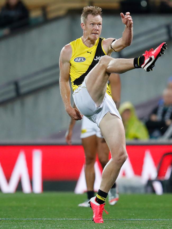 Jack Riewoldt of the Tigers kicks a goal during the 2020 AFL First Preliminary Final match between the Port Adelaide Power and the Richmond Tigers at Adelaide Oval on October 16, 2020. (Photo by Michael Willson/AFL Photos via Getty Images)