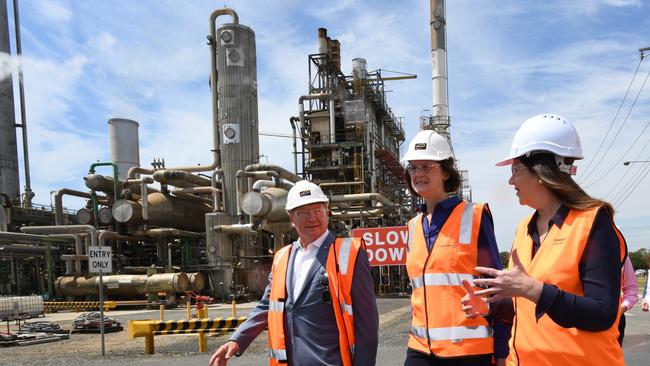 Andrew ‘Twiggy' Forrest (left) with Incitec Pivot managing director and chief executive Jeanne Johns (centre) and Queensland Premier Annastacia Palaszczuk. Picture: AAP Image/Darren England.