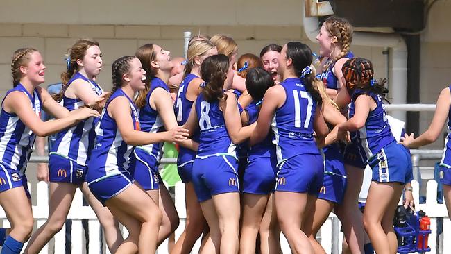 Mt Gravatt Vultures celebrate a Grand Final win. Mt Gravatt Vultures Vs Jimboomba Red Backs in the AFLQ Youth Grand Finals. Saturday September 4, 2021. Picture, John Gass