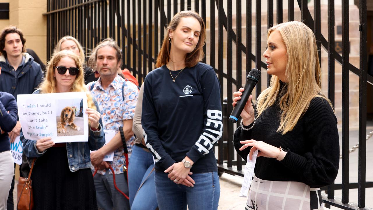 Animal Justice Party MP Emma Hurst (right) said it wasn’t fair for the government to expect all families with pets could afford cars in a cost-of-living crisis. Picture: NCA NewsWire/ Damian Shaw