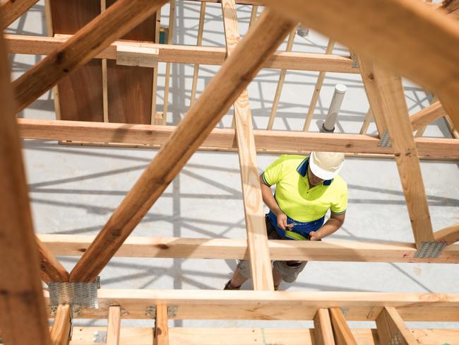 Tradie tax breaks, how apprentices can pocket $5k cash