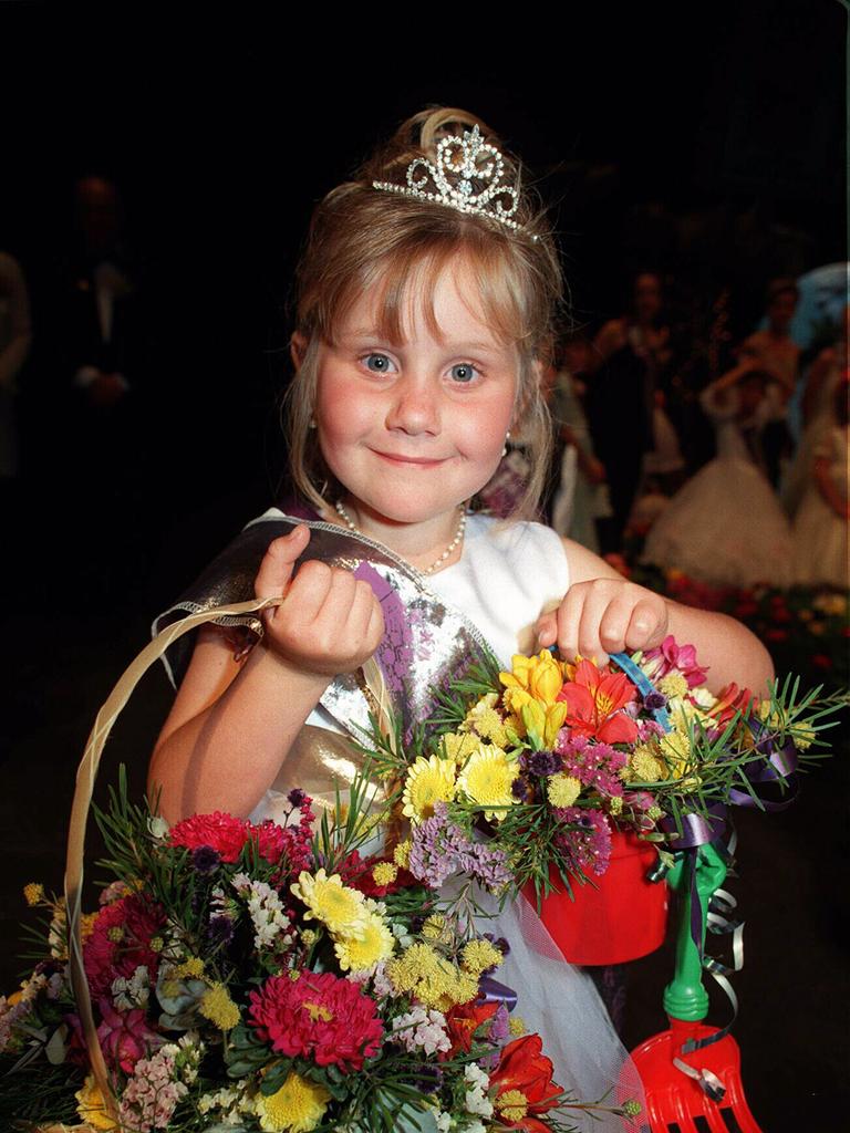 Socials - Elly Marshall (flower girl) at Toowoomba Carnival of Flowers 21 Sept 1997 Beauty contests Aust fairs festivals children blooms headshot