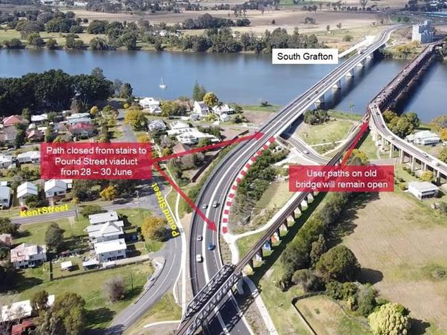 The pedestrian walkway and cycleway on the old Grafton Bridge will remain open at all times during the investigations.