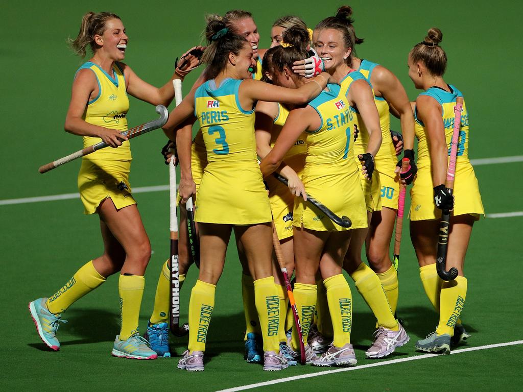 The Hockeyroos are being torn to pieces.