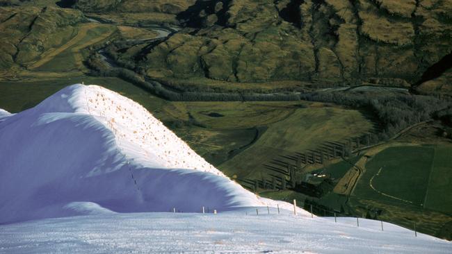 If you prioritise amazing views over wide open terrains, head to Treble Cone