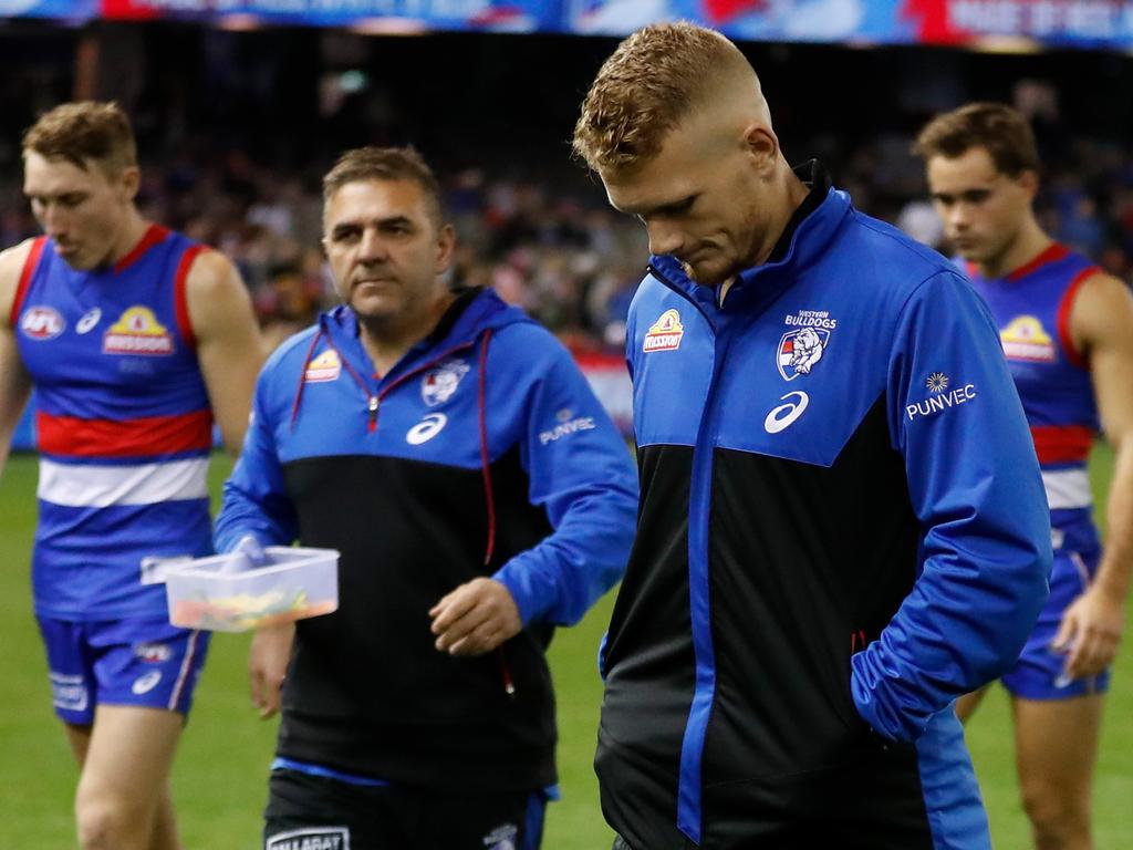 AFL 2021: Demons, Bulldogs jumper clash criticised by fans