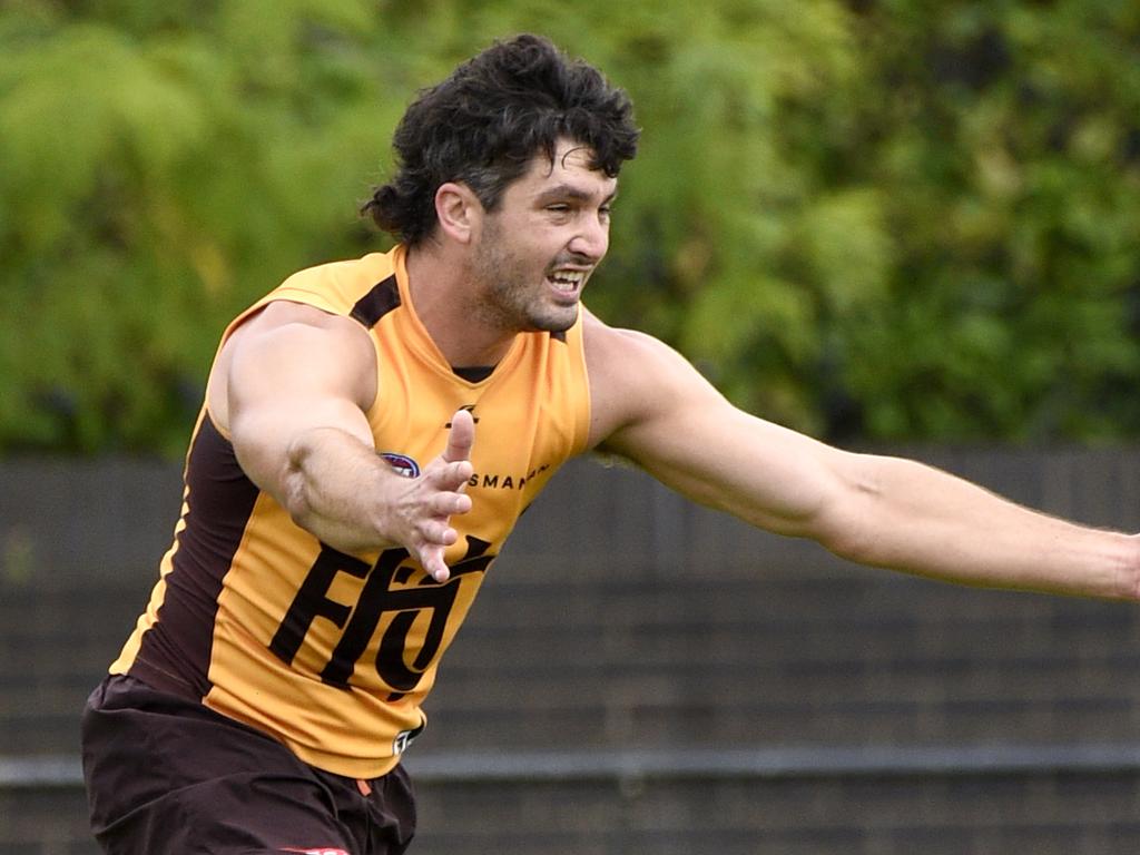 New Hawk Tom Barrass calls for the ball. Picture: Andrew Henshaw