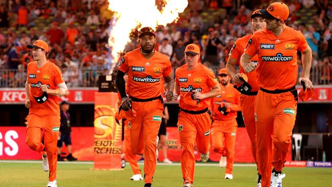 The Scorchers enter the field during the Big Bash League (BBL) cricket match between the Perth Scorchers and the Melbourne Stars at Optus Stadium in Perth, Wednesday, January 15, 2020. (AAP Image/Richard Wainwright) NO ARCHIVING, EDITORIAL USE ONLY, IMAGES TO BE USED FOR NEWS REPORTING PURPOSES ONLY, NO COMMERCIAL USE WHATSOEVER, NO USE IN BOOKS WITHOUT PRIOR WRITTEN CONSENT FROM AAP