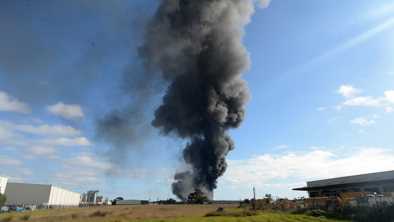 Black smoke is seen spewing into the sky. Picture: NewsWire / Andrew Henshaw