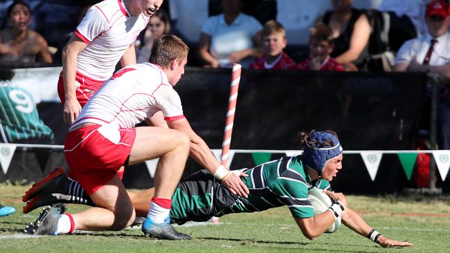 BBC's Zac Hough scoring.(AAP Image/Josh Woning)