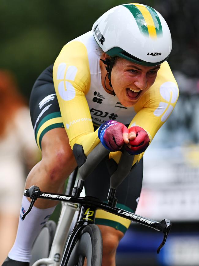 Grace Brown of Australia sprints during the 35th Giro d'Italia Women 2024, Picture: Luc Claessen