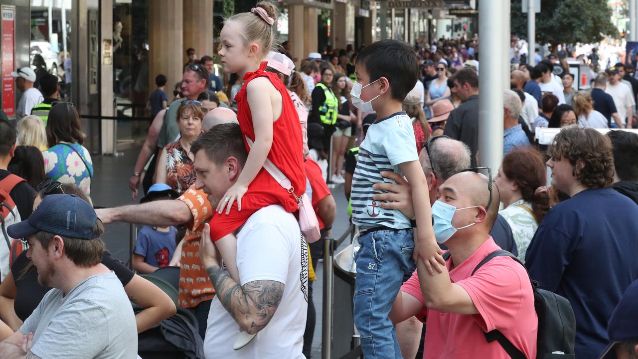 A crowded Bourke street mall in Melbourne as Covid deaths rise. Picture: David Crosling