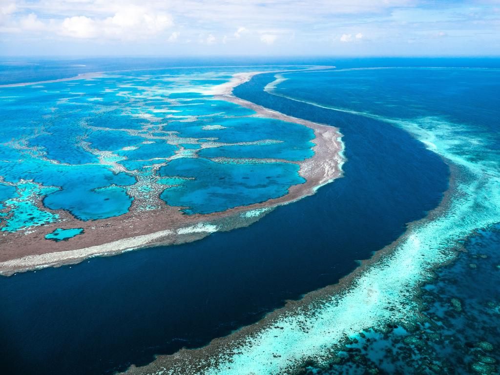Great Barrier Reef aerial photos | escape.com.au